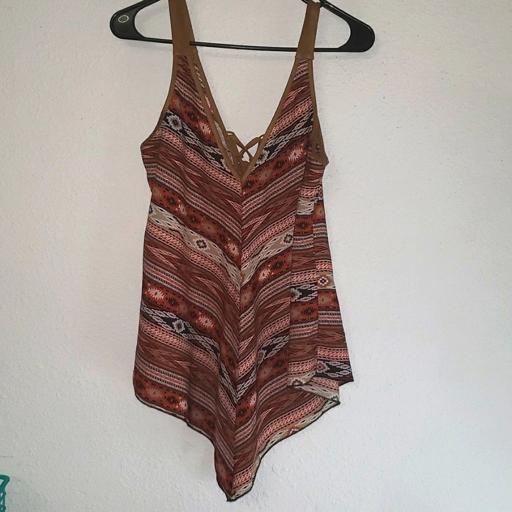 Aztec print tank
